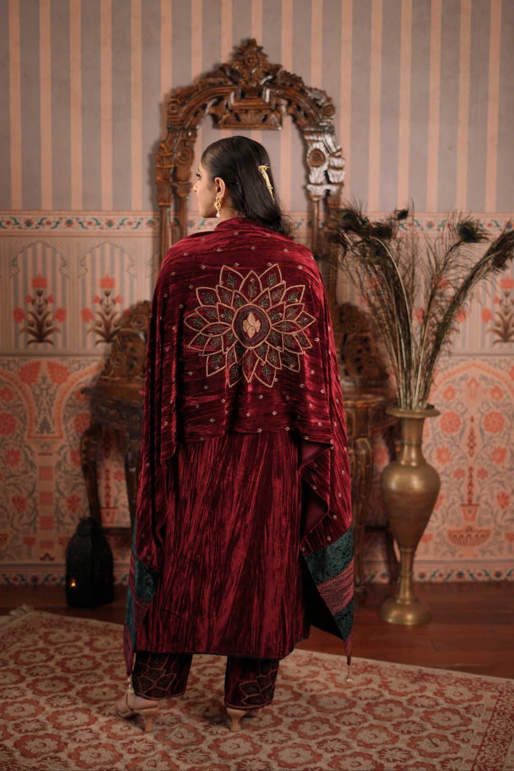 PREMIUM VELVET MEHROON